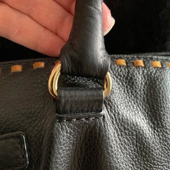 Michael Kors X body~Black Lthr, Studs, Clean. Includes Wristlet~Back to school - Picture 3 of 12